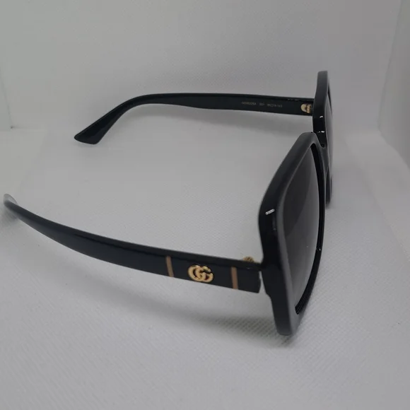 Gucci Black Square Oversized Sunglasses - Picture 6 of 14